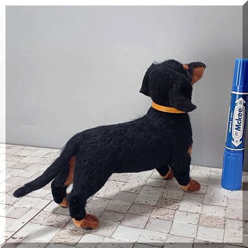 羊毛フェルト犬　ミニチュアダックスフンド 羊毛フェルト 犬 ダックスフンド 犬フィギュア ダックス