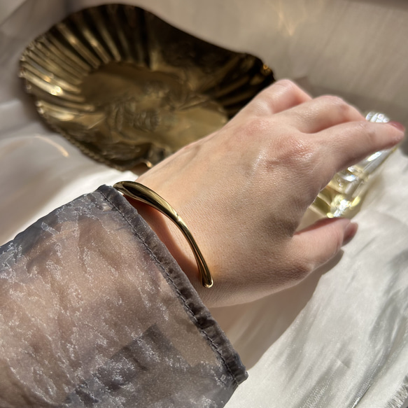 Nuance wave gold bangle stainless ステンレス　ニュアンス　ゴールド　バングル 12枚目の画像
