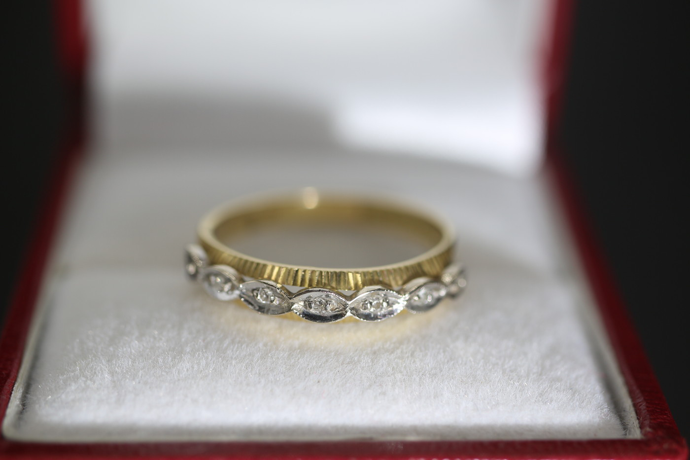 ビンテージ 英国 1994年 イギリス ゴールド 指輪 リング 天然ダイアモンド 純金率 750  鑑定書 J174