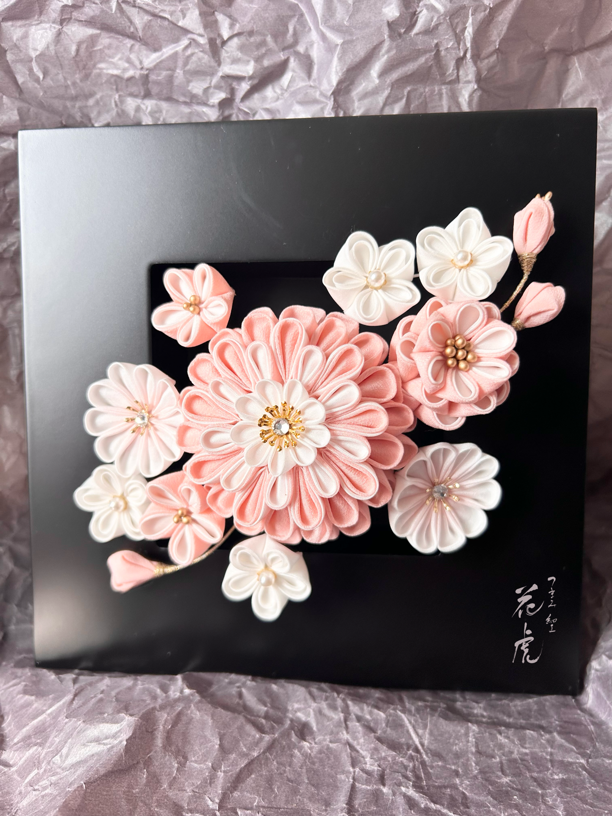 ギフト　アレンジ　インテリア　和室　お中元　ケース付き　お祝い　桃　壁掛け　つまみ細工 七五三 ピンク　着物 成人式　花