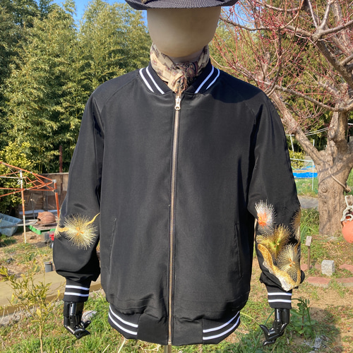 着物リメイクスカジャン 留袖リメイク リバーシブル 金糸 横振り刺繍