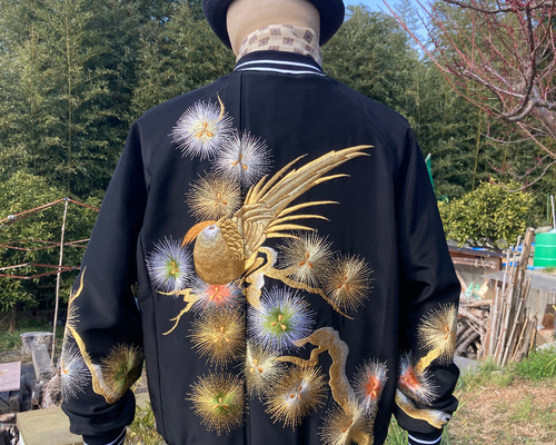 着物リメイクスカジャン 留袖リメイク リバーシブル 金糸 横振り刺繍