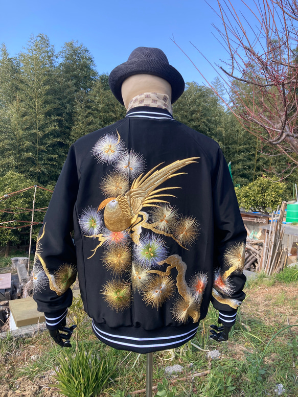 着物リメイクスカジャン 留袖リメイク リバーシブル 金糸 横振り刺繍