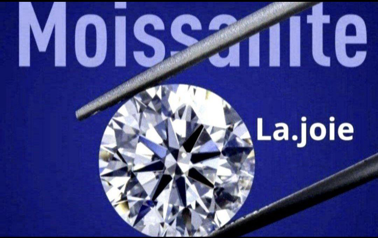 最高品質 人工ダイヤ モアサナイト Petit ヘイロー リング 0.3ct