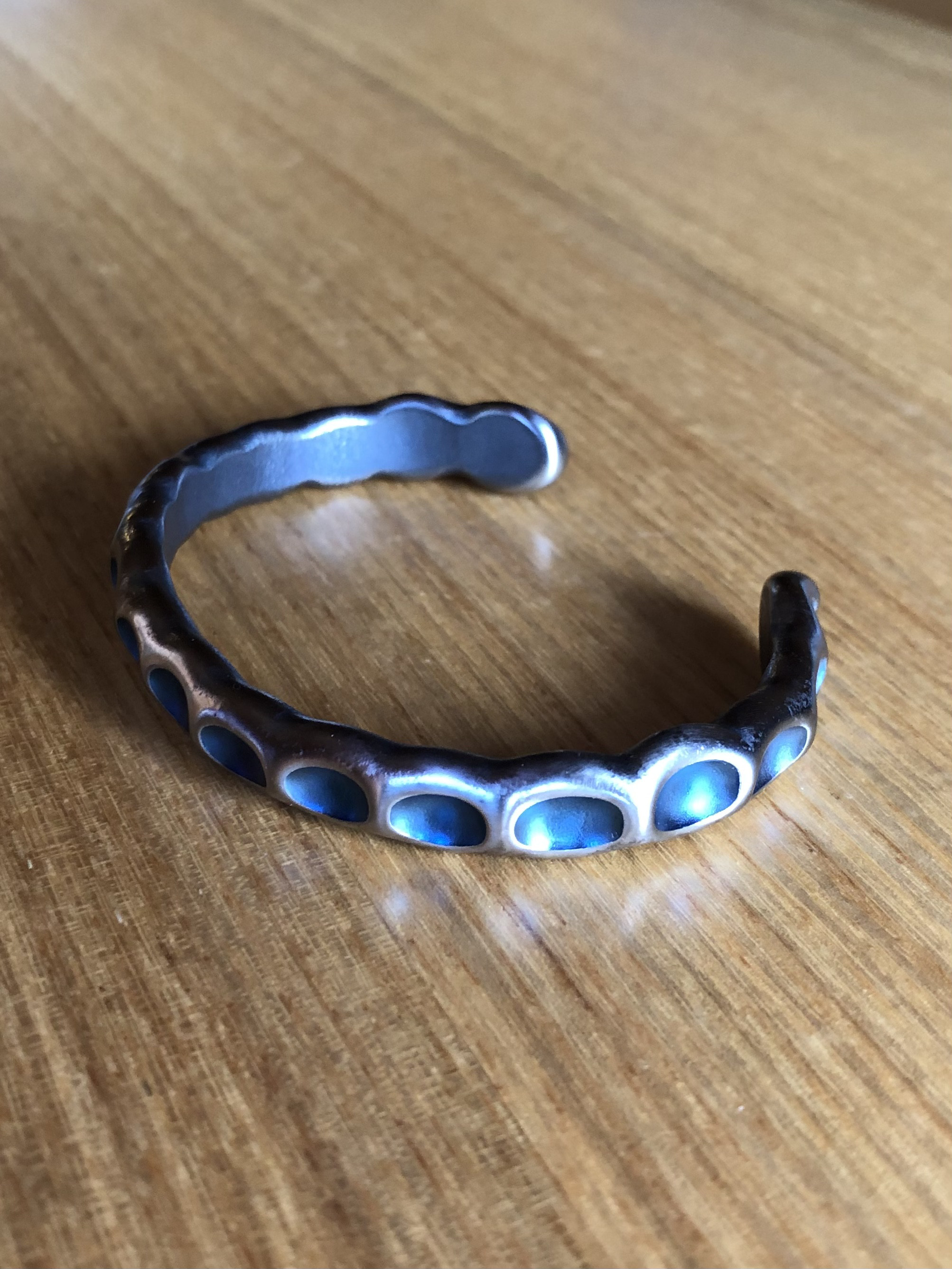 titanium bangle “blue hole” 純チタン製バングル ブレスレット  アンティーク調