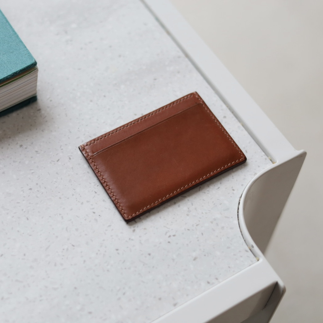 【送料無料】イタリアンレザーで仕立てたカードケース