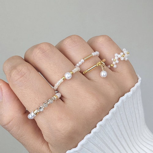 no.693 ビーズの指輪 ビーズリング　ハンドメイド no.693 ビーズの指輪 ビーズリング ハンドメイド no.693 ビーズの指輪