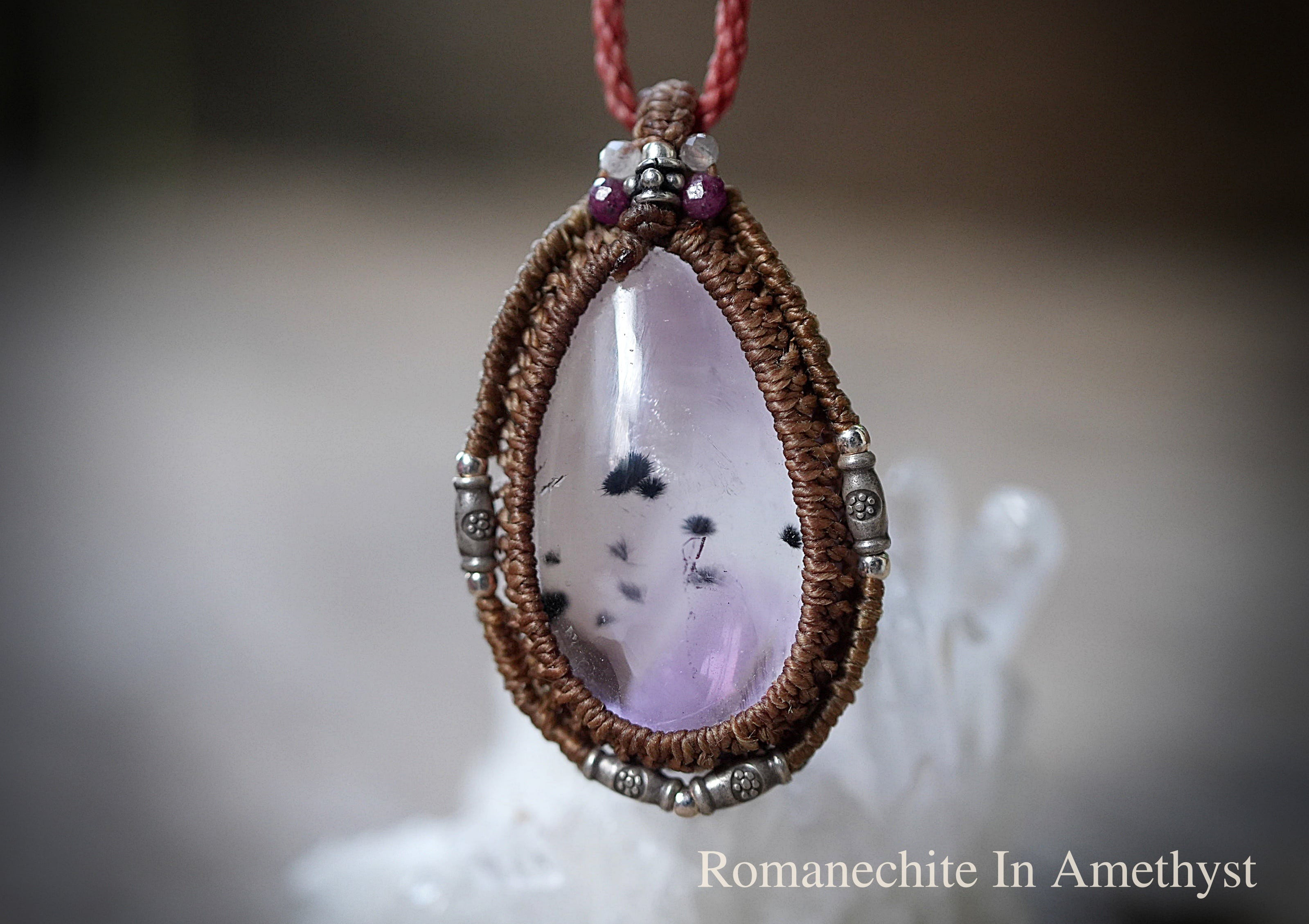 レア 小さな微生物★ロマネサイトインamethyst マクラメネックレス 1937