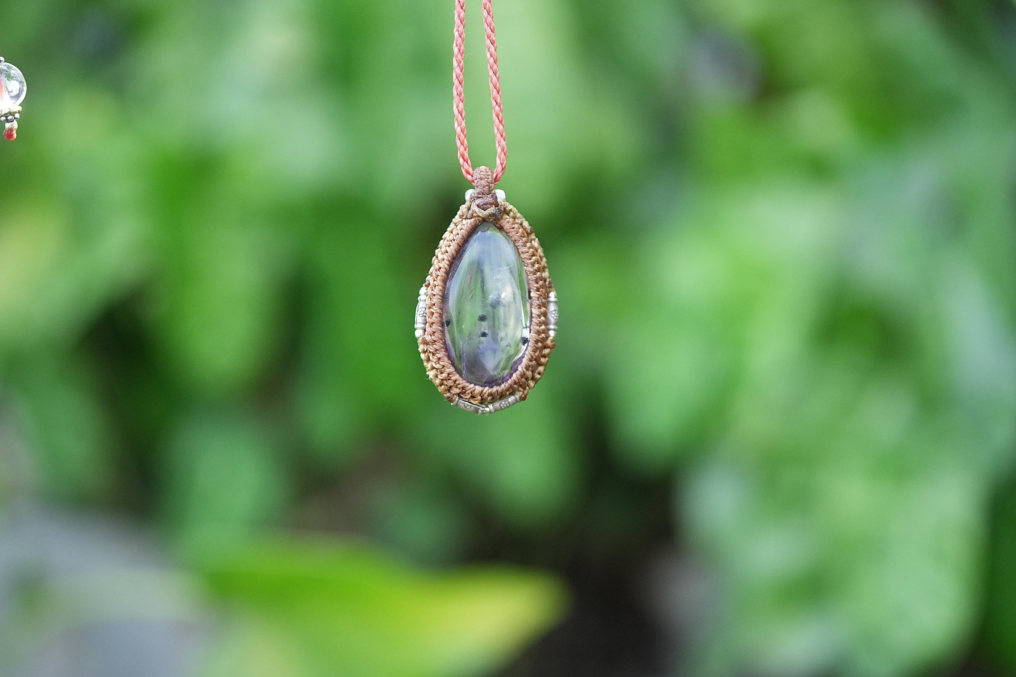 レア 小さな微生物★ロマネサイトインamethyst マクラメネックレス 1937