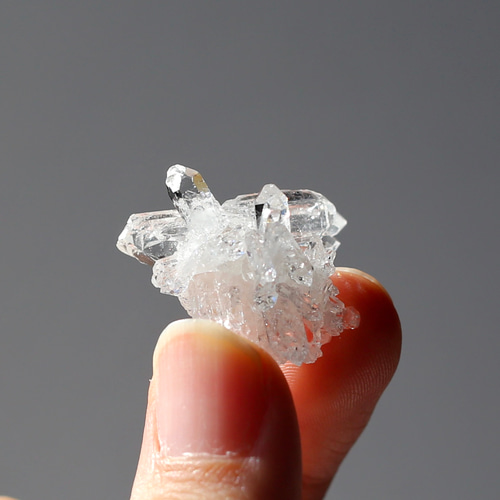 ミニチュアクォーツクラスター 鉱物標本 トマスゴンサガ産 水晶 天然石
