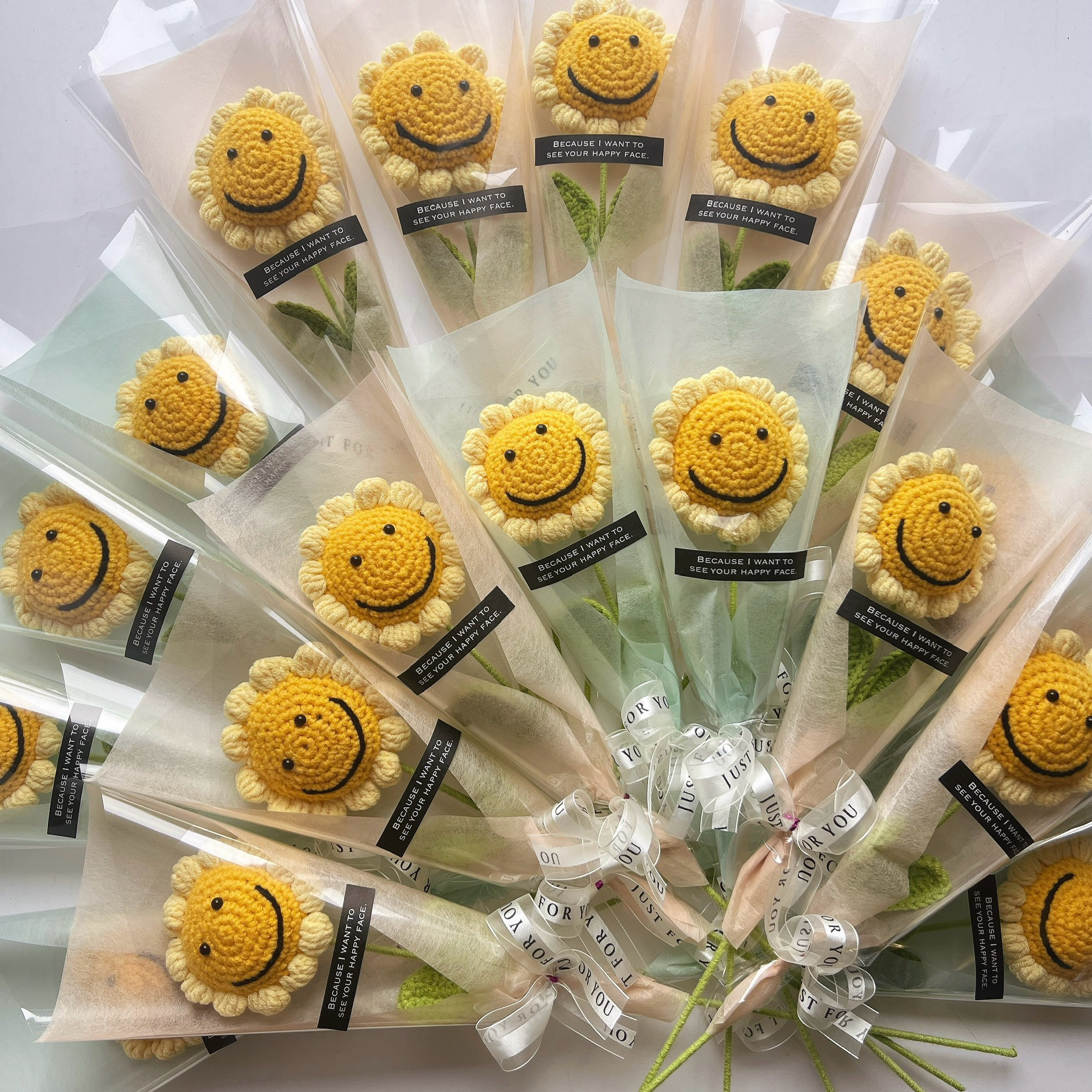 【２０束セット】卒業・発表会ギフト　スマイルひまわり編みぐるみブーケ