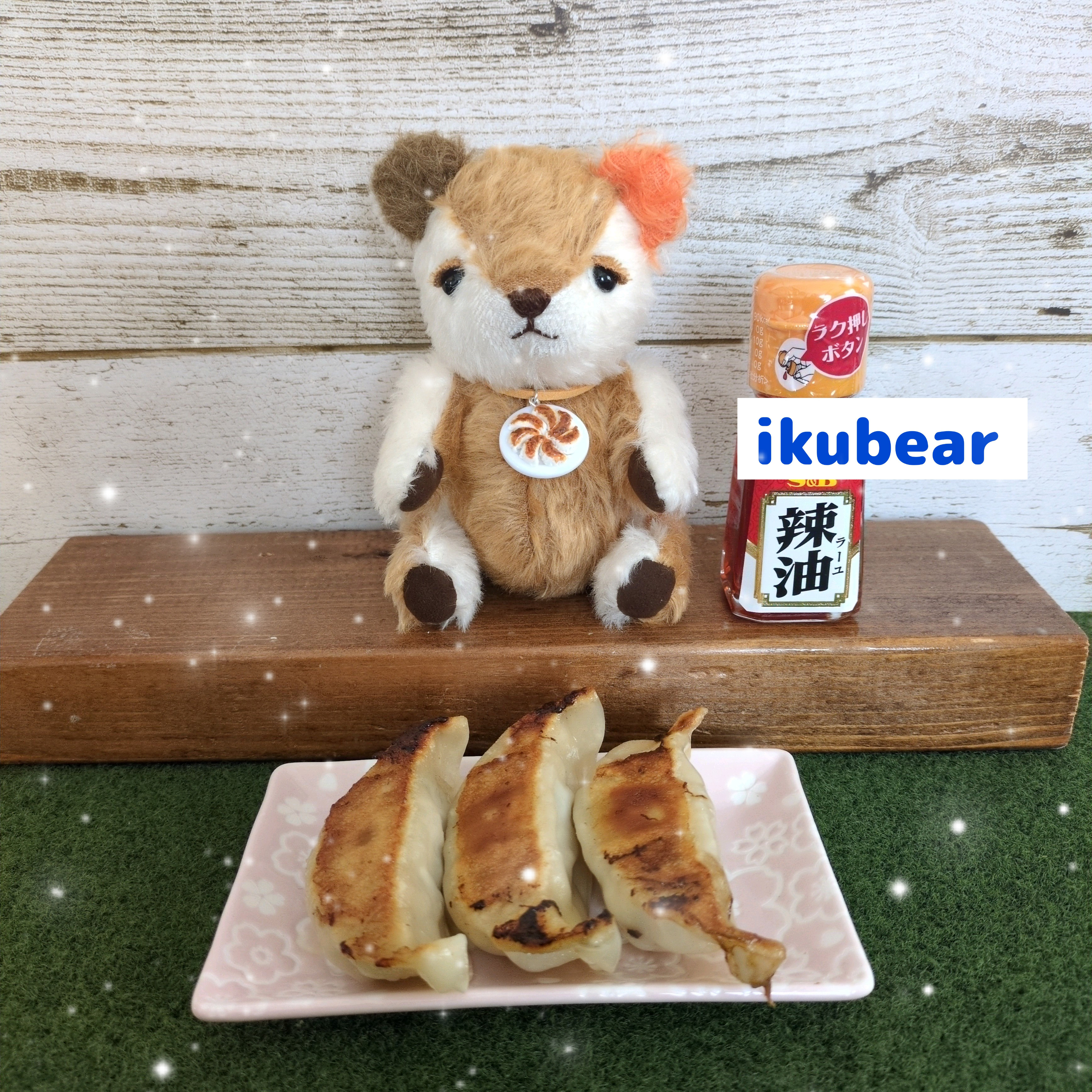 カリッとジュワッとおいしい餃子で１杯飲もう❗️ オモロ可愛いシリーズ【餃子さん】