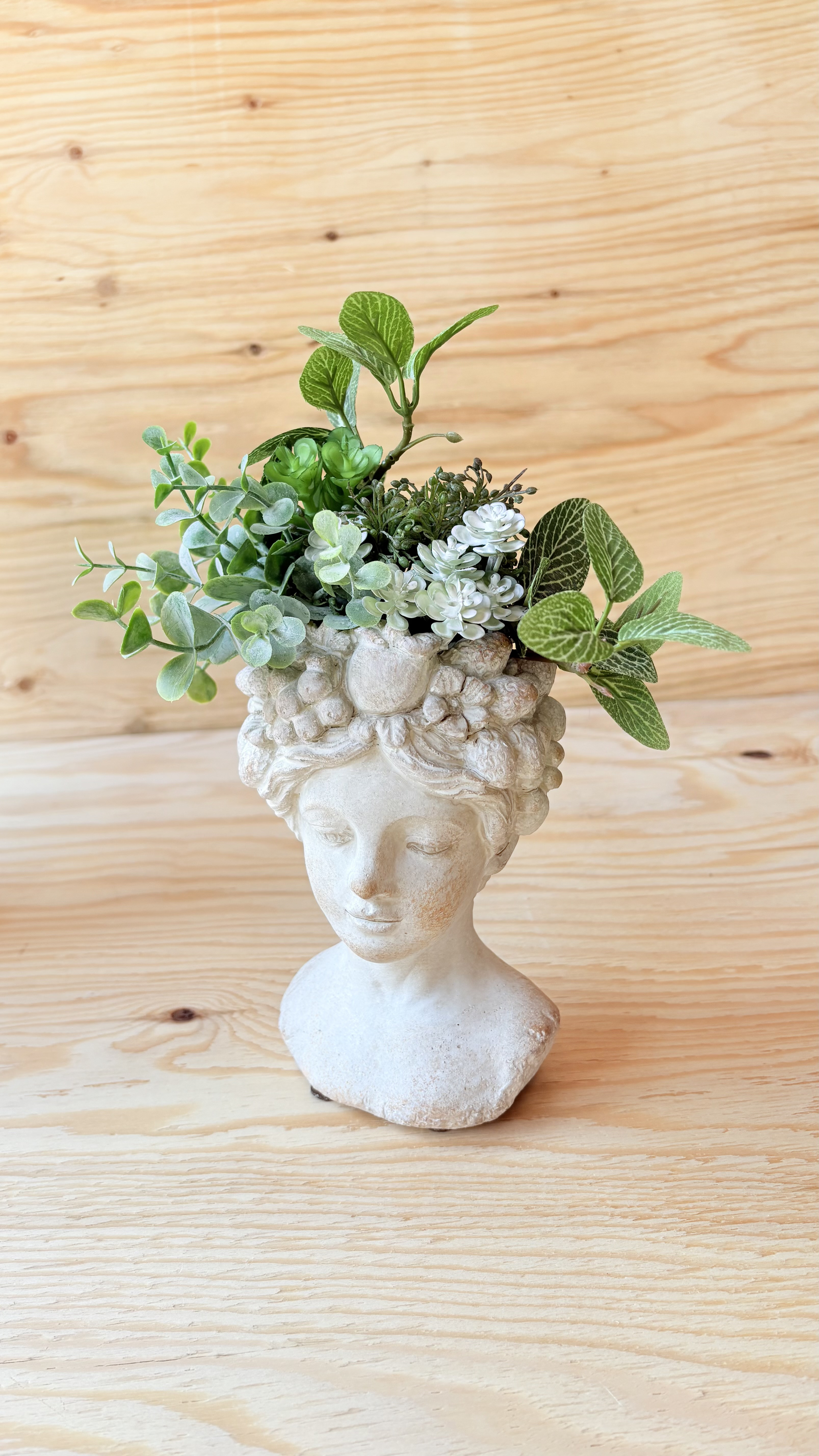 石膏女性オブジェ