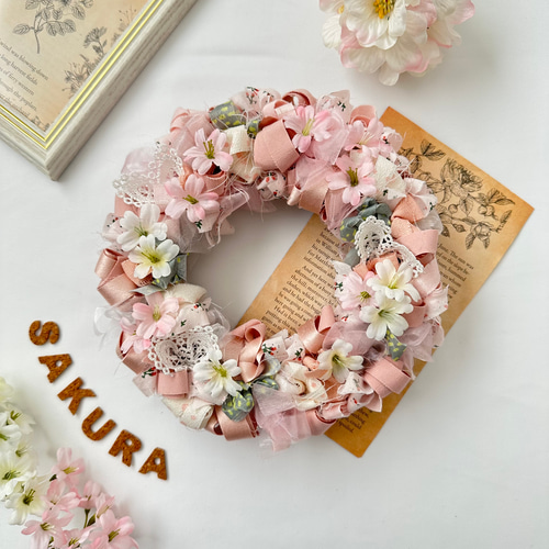 ベビーピンクとホワイトの桜咲く布リース リース ころりん 通販
