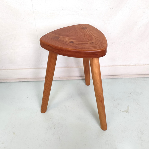 北海道手作り家具　ケヤキ（欅）材　スツールA　座面一枚板 北海道手作り家具 ケヤキ（欅）材 スツールD 座面一枚板