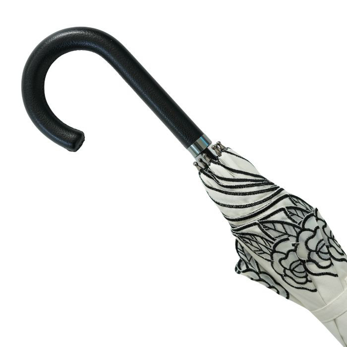 クラシコ 完全遮光 100% 晴雨兼用 ローズ刺繍 ショート 50㎝ オフホワイト ベージュ 二重張り 薔薇