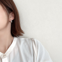 秋冬映え◆スクエアフープピアス/サージカルステンレス　ワンタッチピアス　スナップピアス　金属アレルギー対応　つけっぱ 9枚目の画像