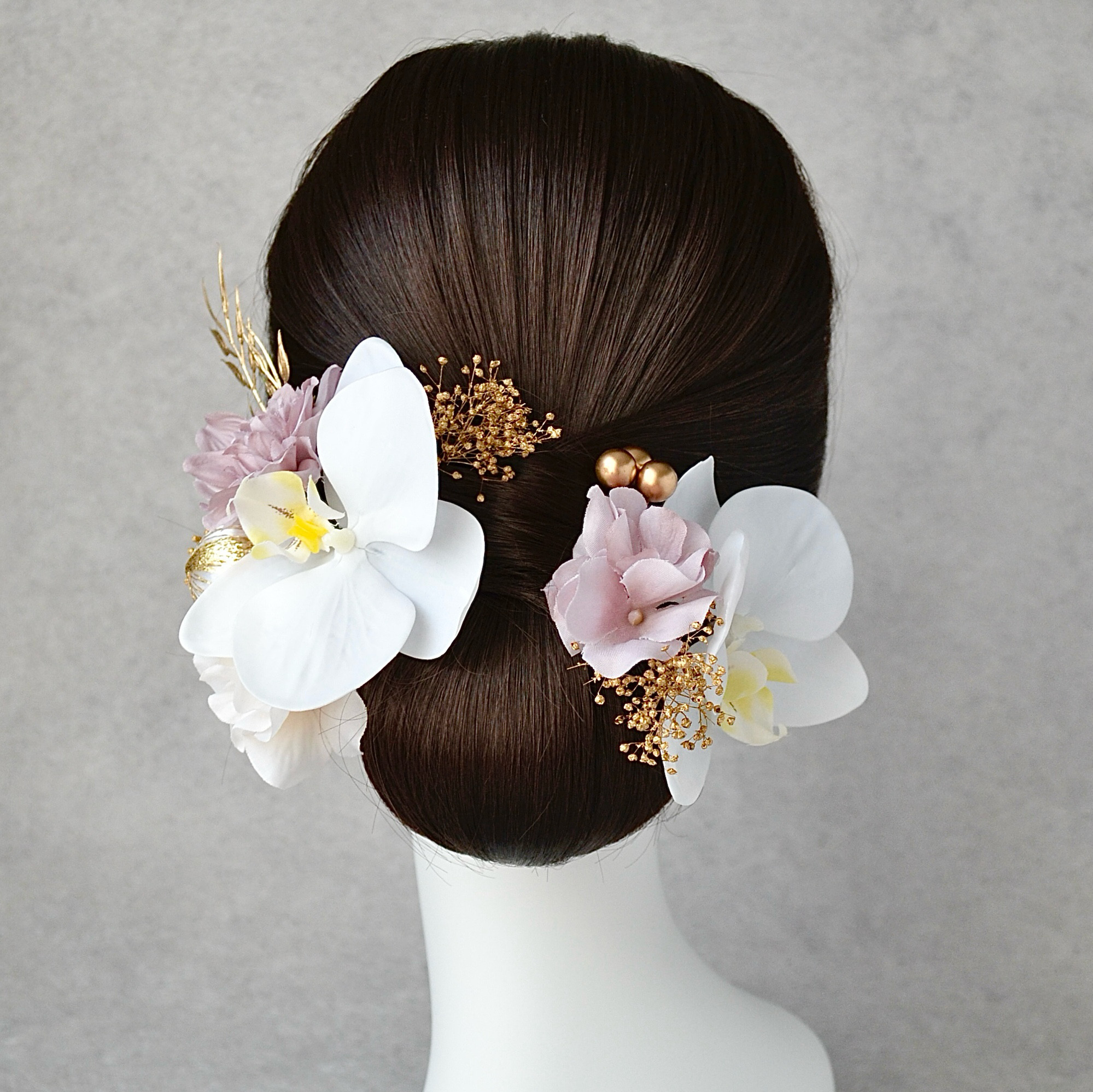 【白無垢・色打掛に映える胡蝶蘭の髪飾り｜ホワイト・白・くすみピンク】結婚式　成人式　卒業式　袴　和装　振袖　ヘア飾り