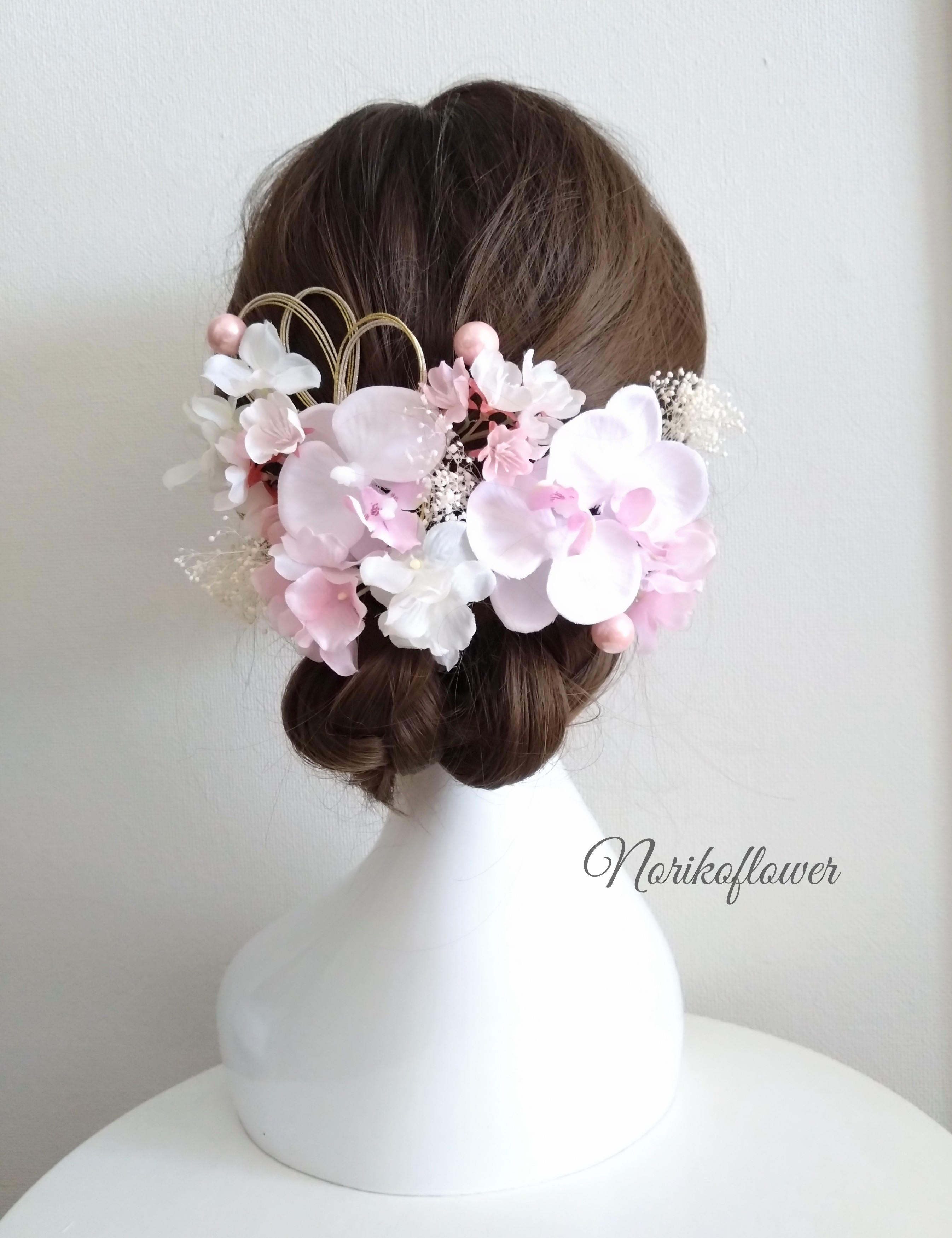 優しいピンク色　桜と胡蝶蘭　水引飾り　かすみ草　ヘッドドレス　和装　成人式　結婚式　白無垢 袴 卒業式 前撮り 髪飾り
