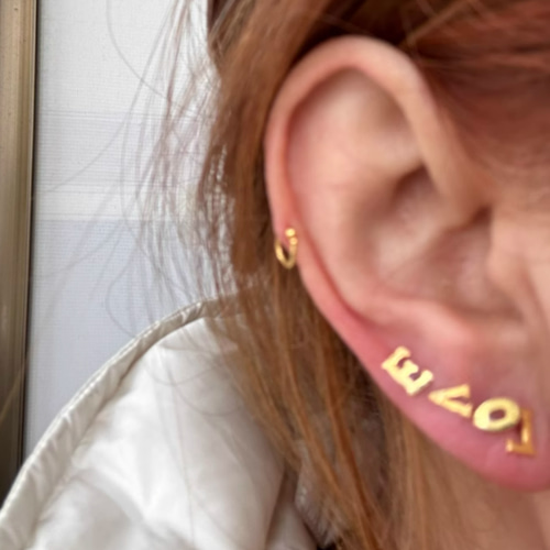 24K（片耳）K24純金イニシャルピアス24金ネームピアス24K純金