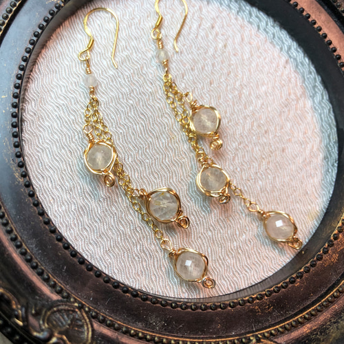 ホワイトトパーズのシャンデリアピアス 光の雫 〟ホワイト トパーズ シャンデリアピアス ロングピアス ピアス