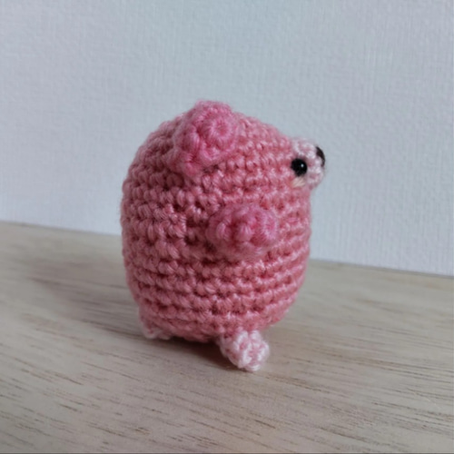 あみぐるみ ブタ 豚 丸玉 きらぴんく キーホルダー あみぐるみ