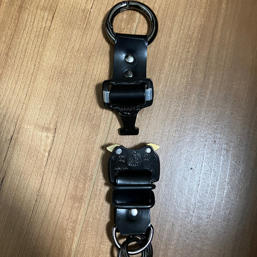 オーストリアルピン20mm使用コブラバックルキーホルダー