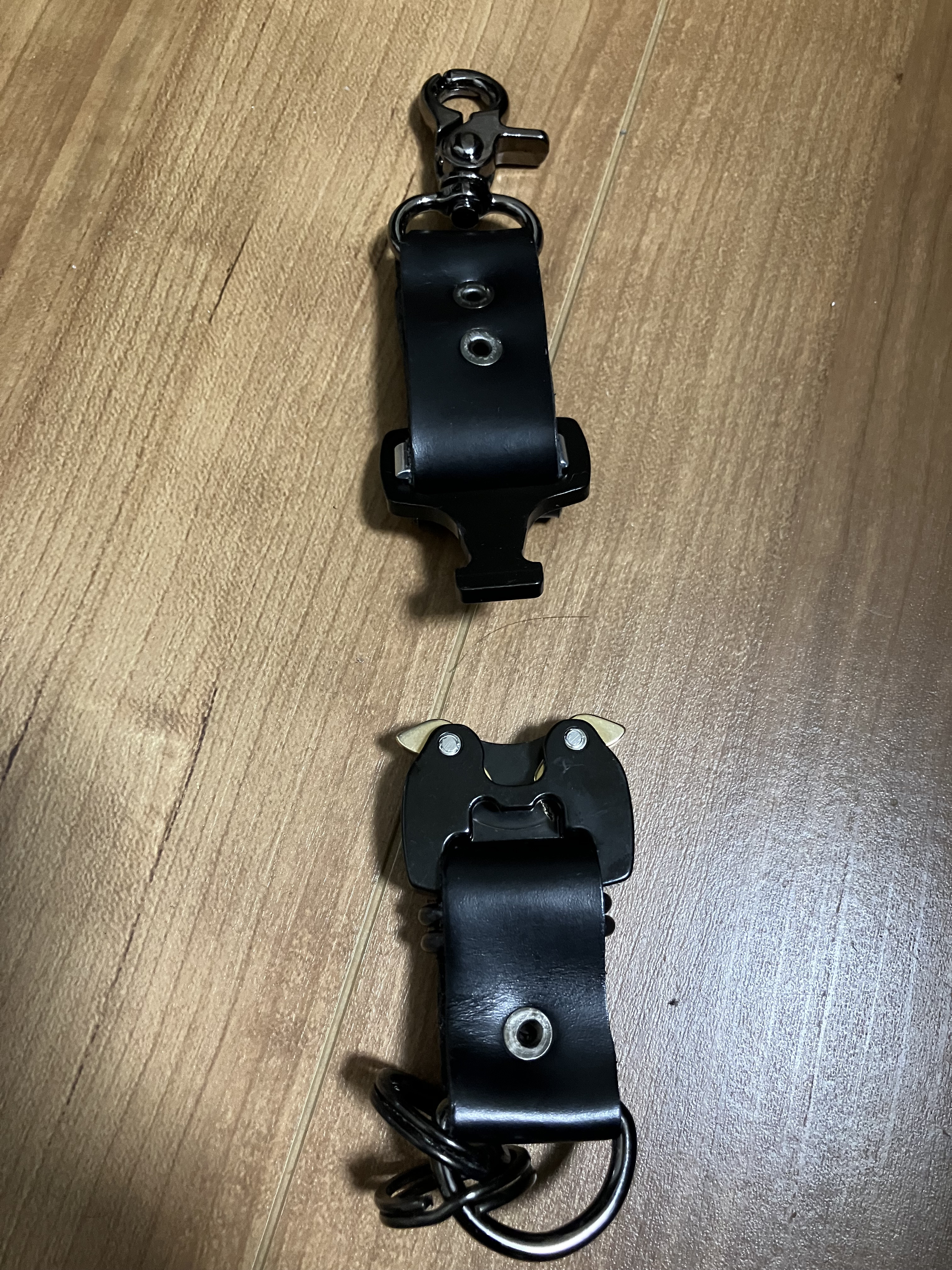 オーストリアルピンコブラバックル20mmを使ったキーホルダーBタイプ