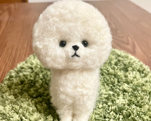 まっしろ、ふわふわ、まるまる。ビションフリーゼの羊毛フェルト置き物
