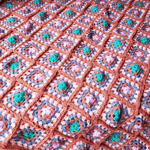 手編み❁グラニースクエアのブランケット 約86×86cm ブラウン×ピンク