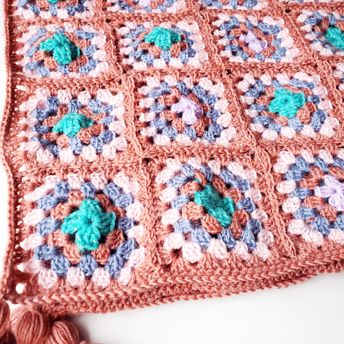 手編みモチーフブランケットA 手編み❁グラニースクエアのブランケット 約86×86cm ブラウン×ピンク