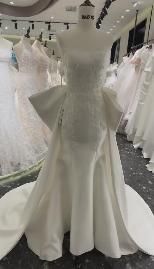 ウエディングドレス　マーメイド　トレーン　ベアトップ　サテンバックリボン　キラキラビジュー　結婚式　前撮り　披露宴