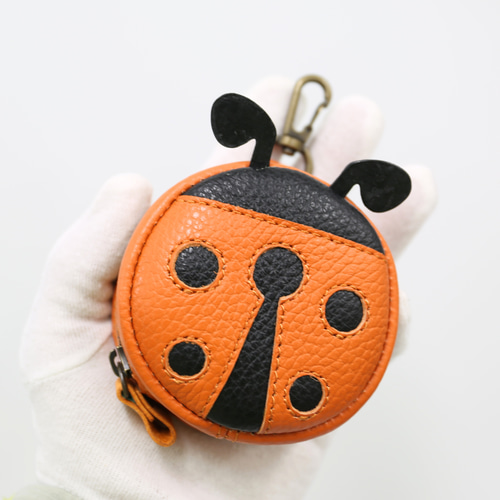 てんとう虫 丸ミニポーチ テントウムシ 七星 チャーム ゴルフボール
