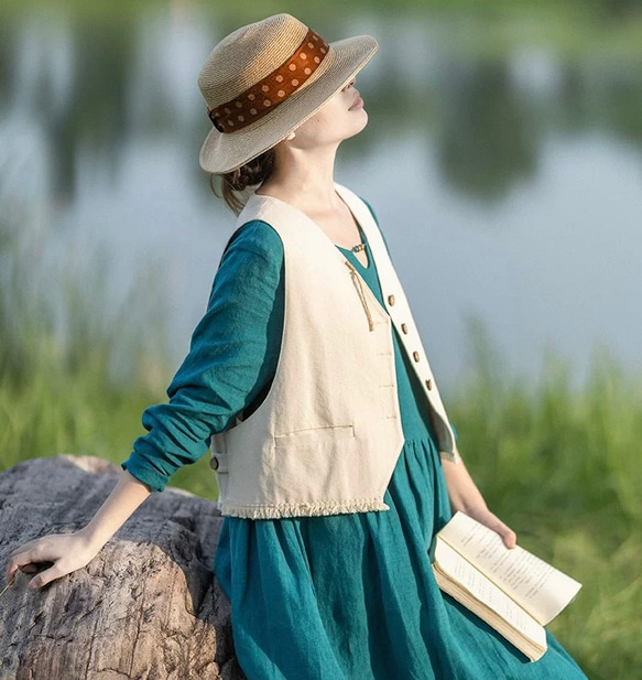 レイヤードでおしゃれ度アップ　デニムコットンのベスト　ポケット付【春秋夏】アイボリー 4枚目の画像