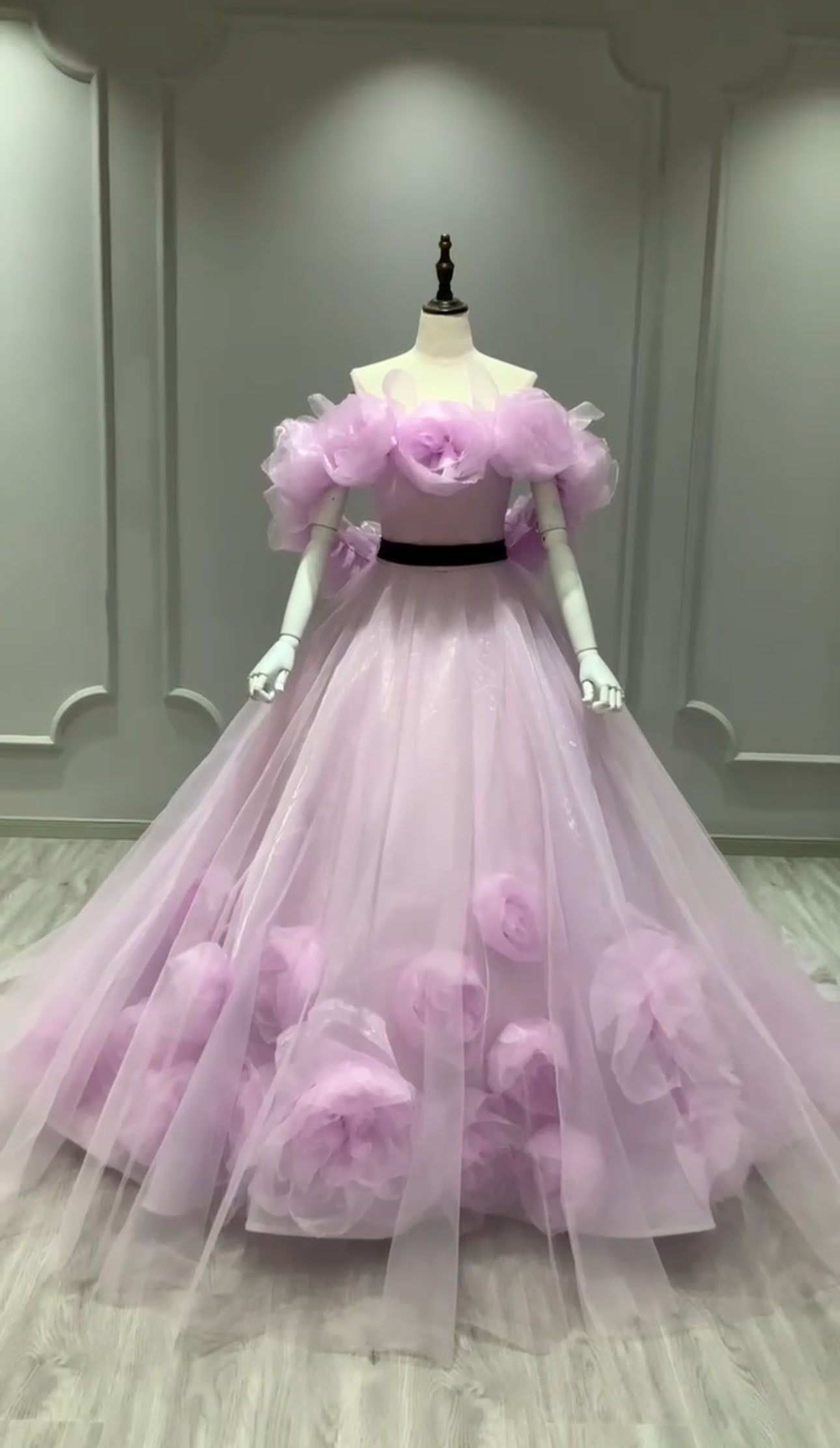 ウェブ限定！オーガンジー　お花飾り　紫ピンク　Aライン　取り外し可能オフショルダー　二の腕カバー結婚式前撮り披露宴演奏会