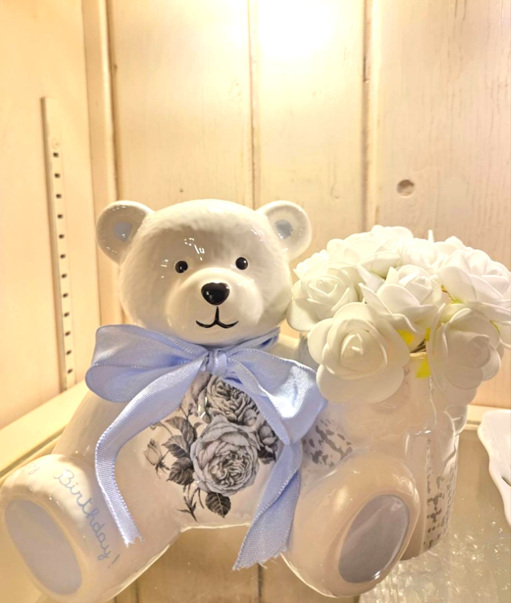 幸せ運ぶラッキーベア　クリスマスラッピング2025