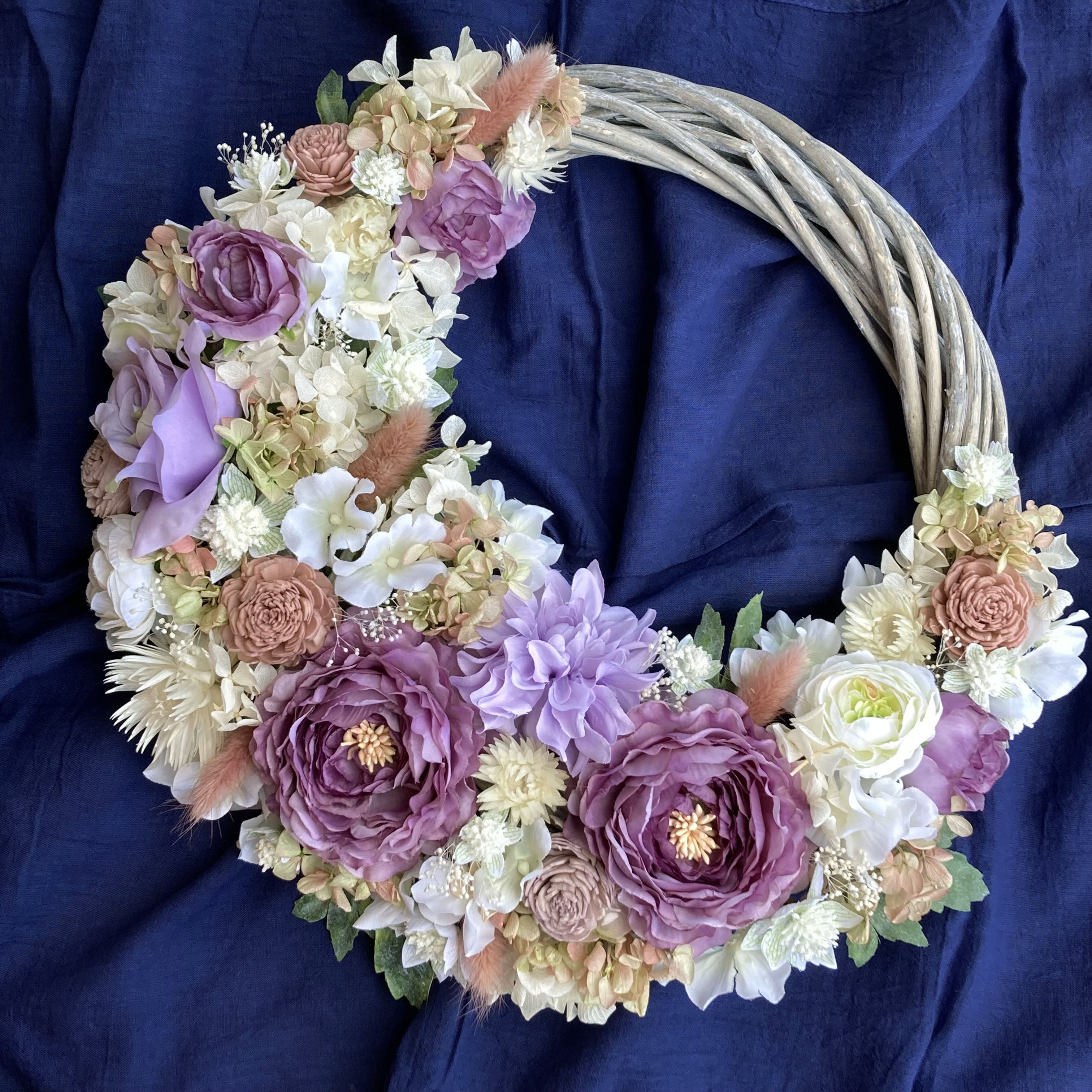 受注制作【ウェディング・送料無料】リースブーケ３４cm　くすみパープル／ホワイト