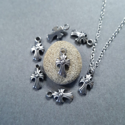 [1pcs] オール ステンレス 小さい クロス ペンダントトップ チャーム マルカン付 サージカルステンレス 2枚目の画像