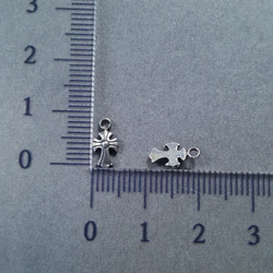 [1pcs] オール ステンレス 小さい クロス ペンダントトップ チャーム マルカン付 サージカルステンレス 3枚目の画像