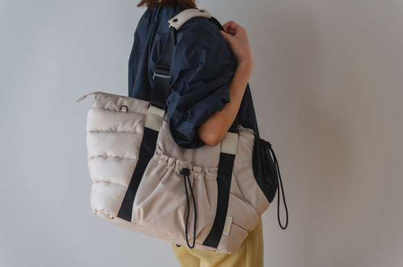 FuFu フワモコトートキャリー　オフホワイト　ー 　ペットキャリーバッグ　軽量　撥水素材　両利き対応 6枚目の画像