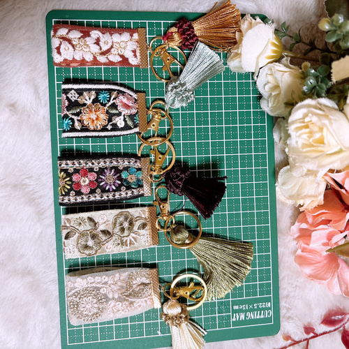 インド刺繍リボン キーホルダー タッセル キーリング チャーム バッグ