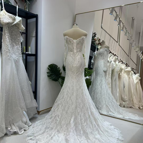 スレンダーウエディングドレス シンプル マーメイド 総レース 花柄刺繍