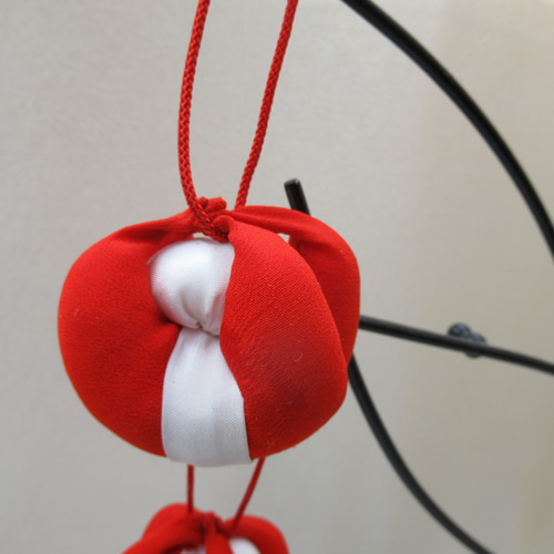 南天九猿・くくり猿 布端がでない作り方 ちりめん細工 苦猿(猿ぼぼ人形)