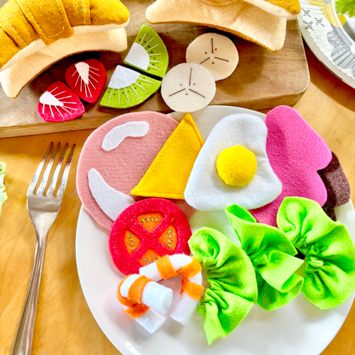 作って遊ぼう‼︎フェルトのクロワッサンサンドセット おもちゃ・人形