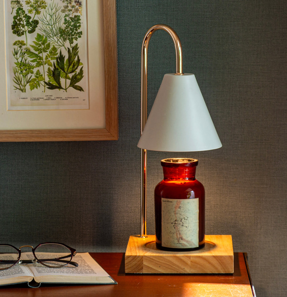 菊型ローゼットのキャンドルライト　燭台　卓上照明　糸巻き　ボビン　ハンドメイド 菊型ローゼットのキャンドルライト 燭台 卓上照明 糸巻き ボビン