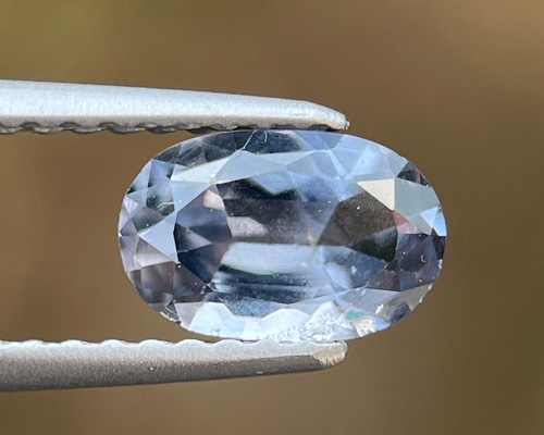 ライトブルースピネル0.76ct 非加熱 light blue spinel