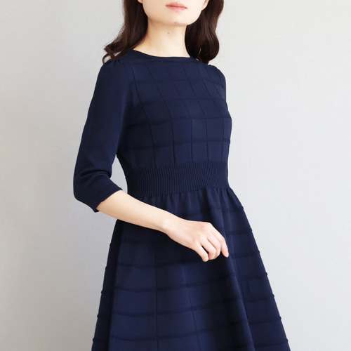 ゆ*マ様 ジョリーミニョン　ホールガーメント 格子柄7分袖フレアワンピース オケージョンシーンにも！】ホールガーメント 格子柄7分袖フレア