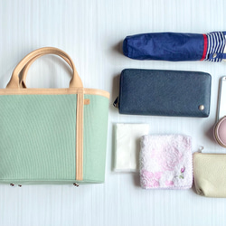 受注制作品　上質ヌメ革と帆布のミニトートバッグ　ミルクティー　◆ファスナー仕様　キレイめカジュアル◆ 6枚目の画像