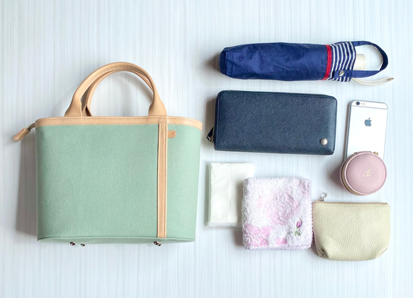 受注制作品　上質ヌメ革と帆布のミニトートバッグ　ミルクティー　◆ファスナー仕様　キレイめカジュアル◆ 6枚目の画像