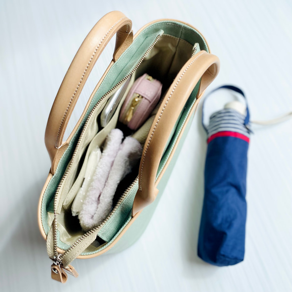 受注制作品　上質ヌメ革と帆布のミニトートバッグ　ミルクティー　◆ファスナー仕様　キレイめカジュアル◆ 7枚目の画像